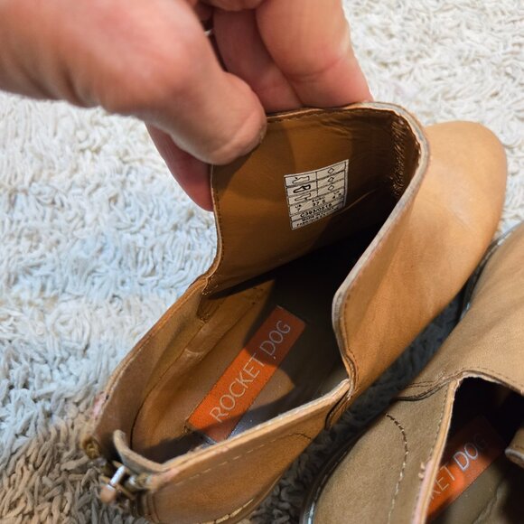 🥾Rocket Dog Boots Ankle Booties Heels Brown Faux Leather Size 7 👟 - Picture 10 of 10